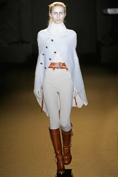 Look 9